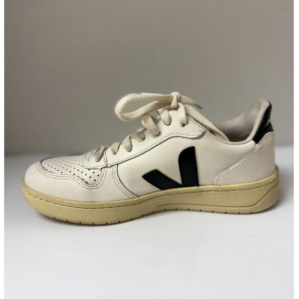 VEJA V-10 Sneakers Womens Size 5 EU 36 White Black Leather Low Top Lace Up - Picture 4 of 13